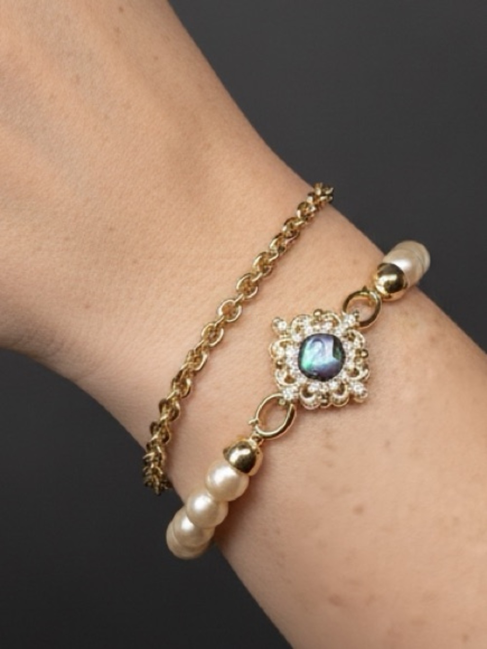 Freshwater Pearl Bracelet & Avon Gold Chain, Decorative Clasp, Petite 6.75”-6.9”